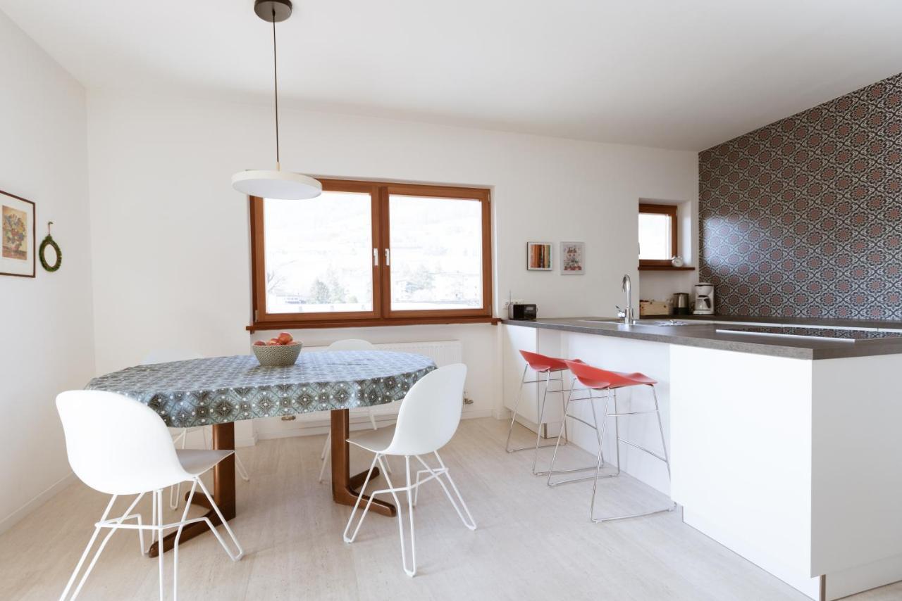 Schoene Wohnung Am Stadtrand Von Meran Valentinhof Bagian luar foto