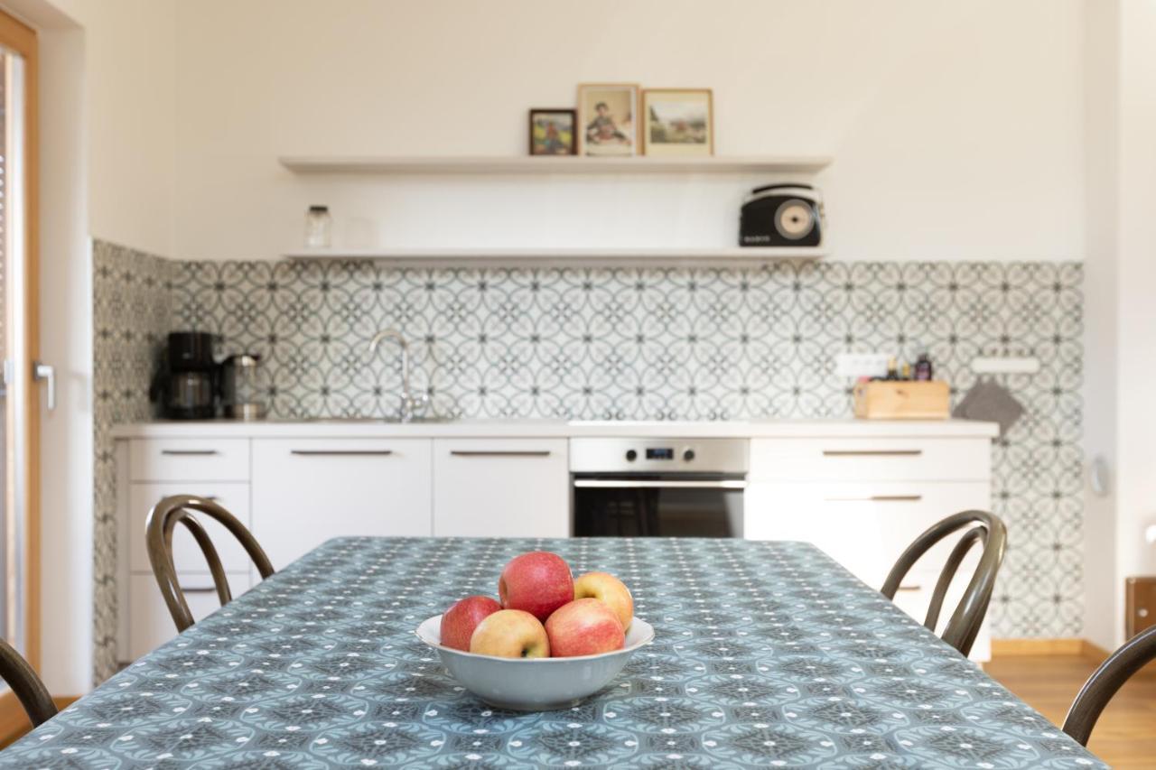 Schoene Wohnung Am Stadtrand Von Meran Valentinhof Bagian luar foto