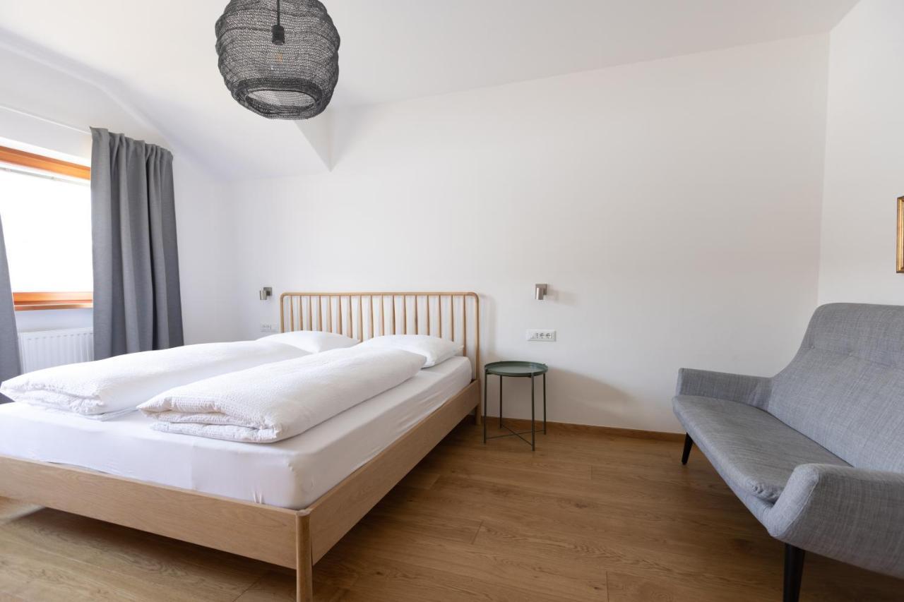 Schoene Wohnung Am Stadtrand Von Meran Valentinhof Bagian luar foto